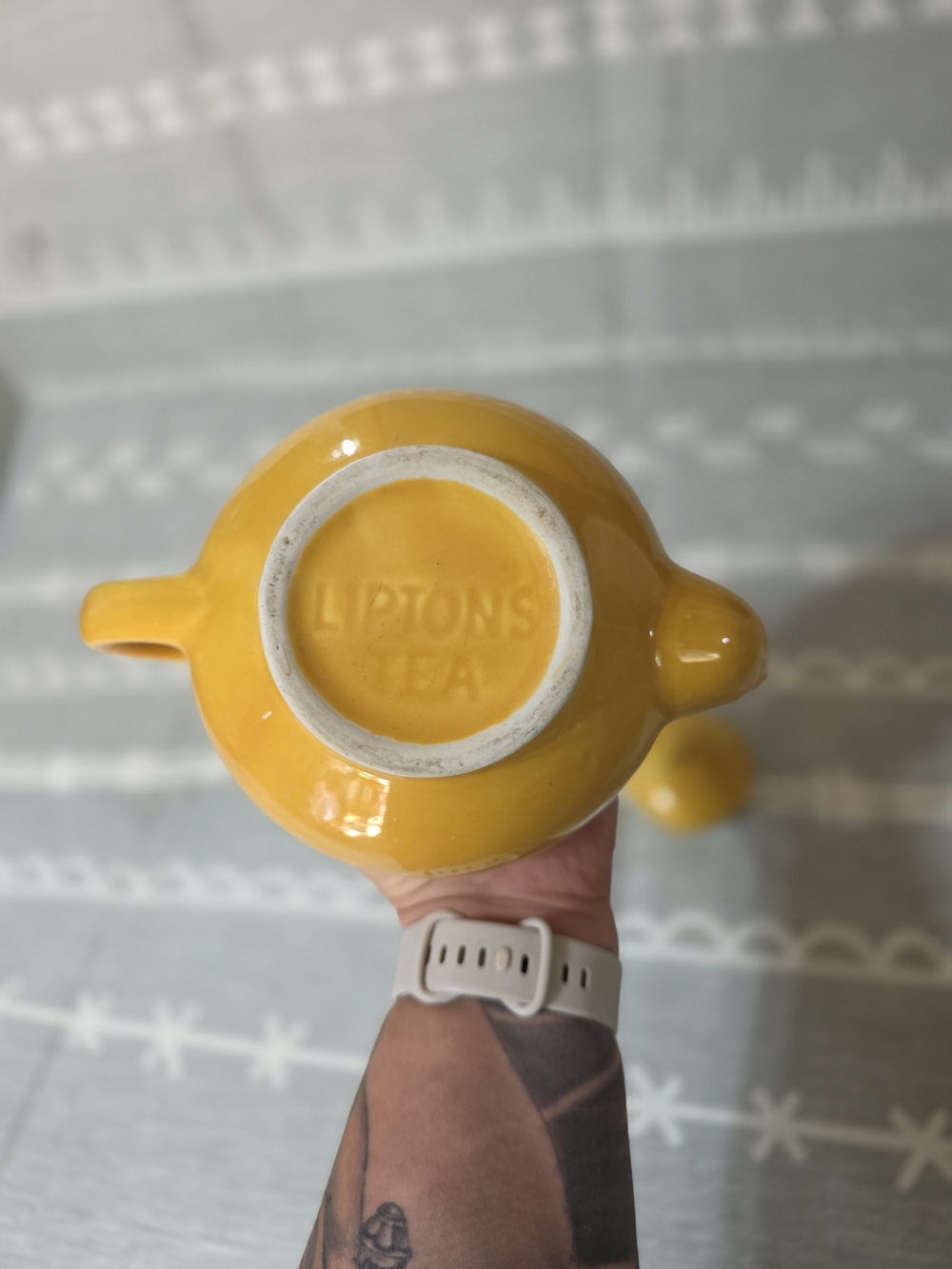 Vintage Lipton Mustard Yellow Ceramic Teapot - Picture 3 of 3